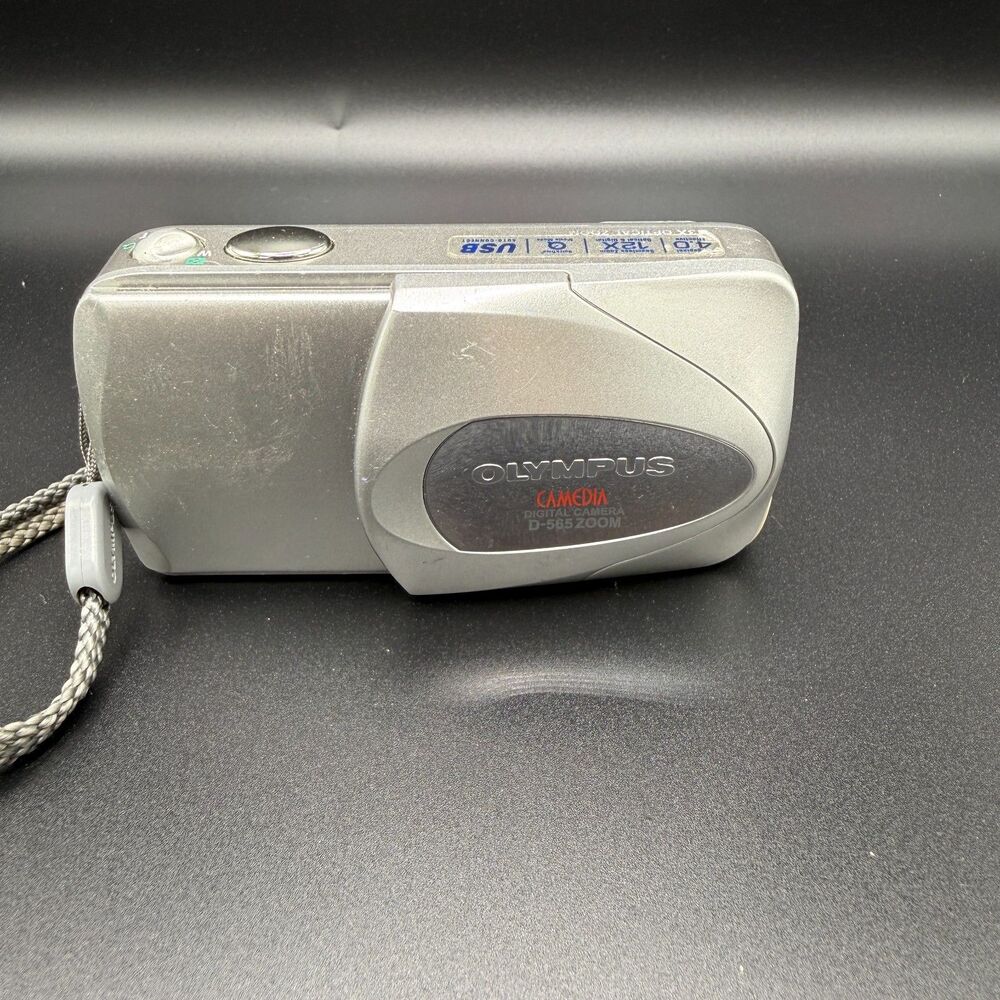 Olympus Camedia D-565 Zoom | 4.0MP Y2K Retro Digicam | Vintage Tech UNTESTED